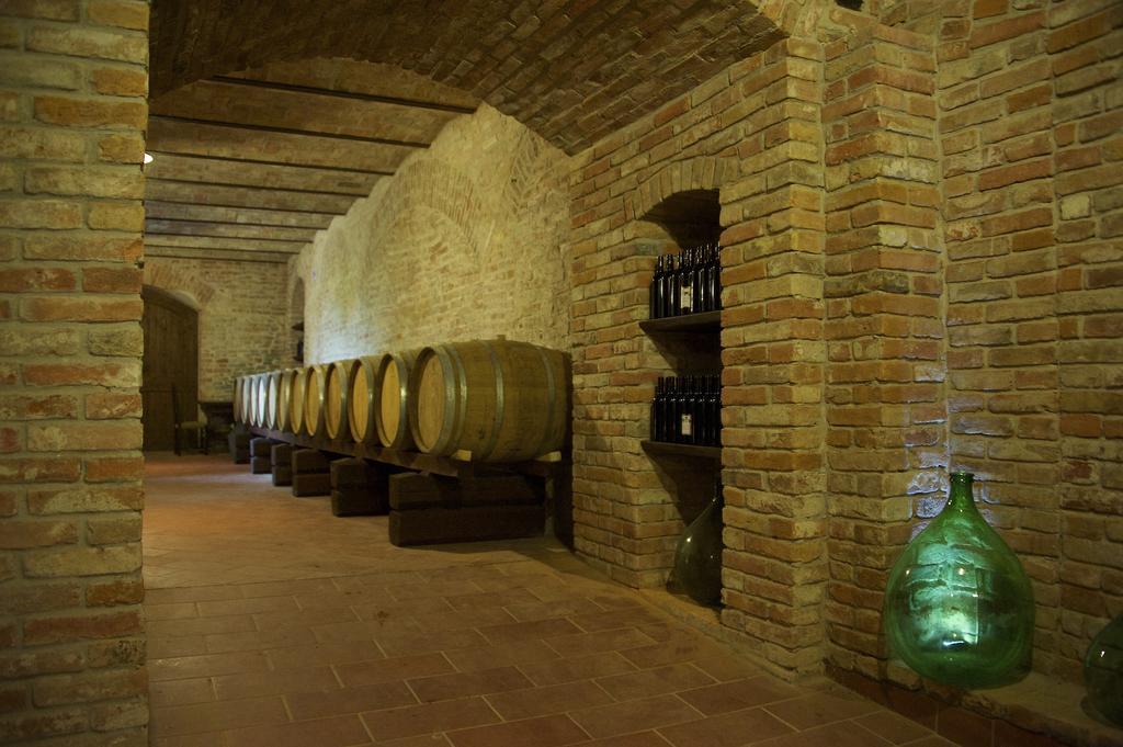 Agriturismo Tre Stelle Барбареско Экстерьер фото