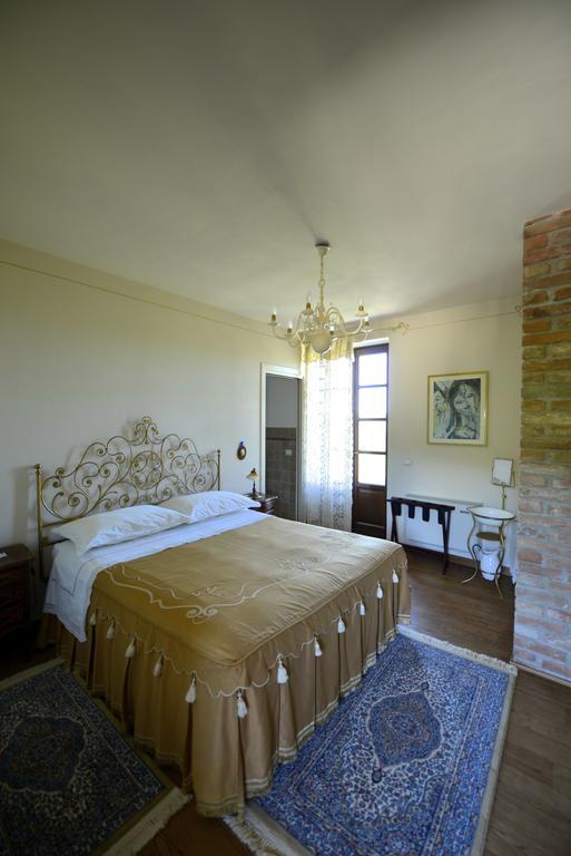 Agriturismo Tre Stelle Барбареско Номер фото
